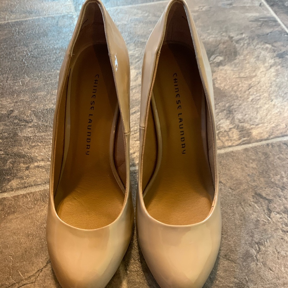 Chinese Laundry Nude heels